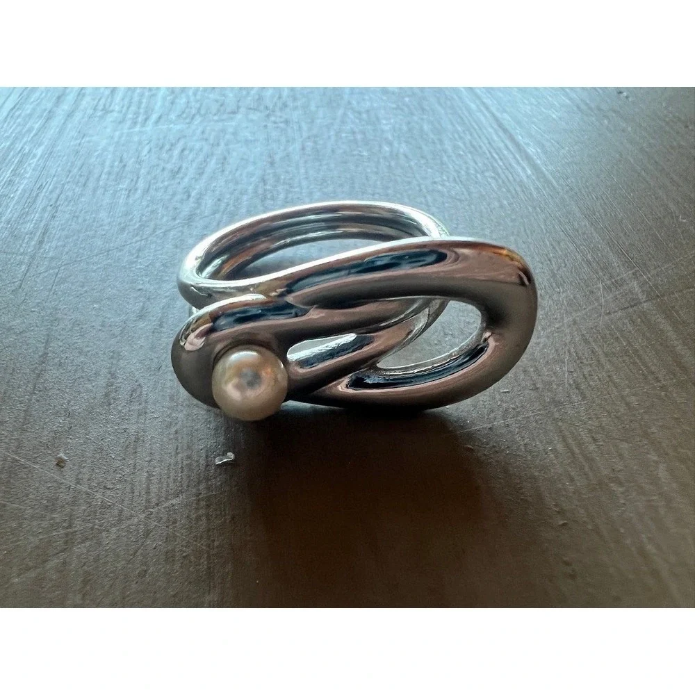 Abstract Sculptural Pearl Ring Size 9.5 Silver Tone Modernist Bypass Fluid